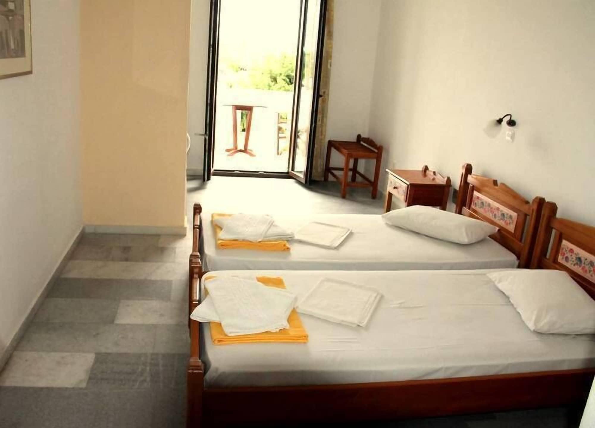 Fikas Hotel Naxos City Exterior foto
